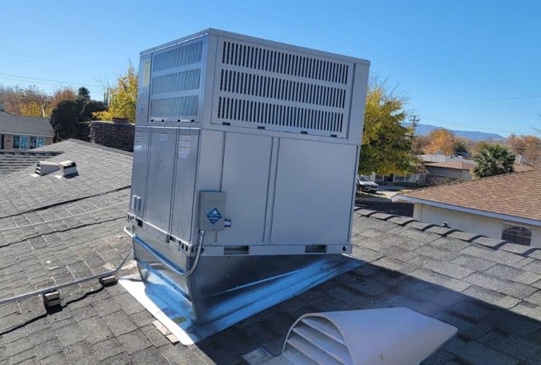 An HVAC system installed on a rooftop, illustrating new HVAC financing options, affordable heating and cooling system installation, flexible payment plans, and financing for air conditioner and furnace replacement by Arctic Air. Trust us for New HVAC financing, HVAC financing options, HVAC system financing, financing for HVAC installation, affordable HVAC financing, HVAC payment plans, air conditioner financing, furnace financing, HVAC financing near me, HVAC loans, HVAC credit options, zero percent financing HVAC, HVAC financing deals, HVAC replacement financing, heating and cooling system financing, HVAC financing companies near me, HVAC equipment financing, new HVAC system financing near me, HVAC financing specials, HVAC financing programs.